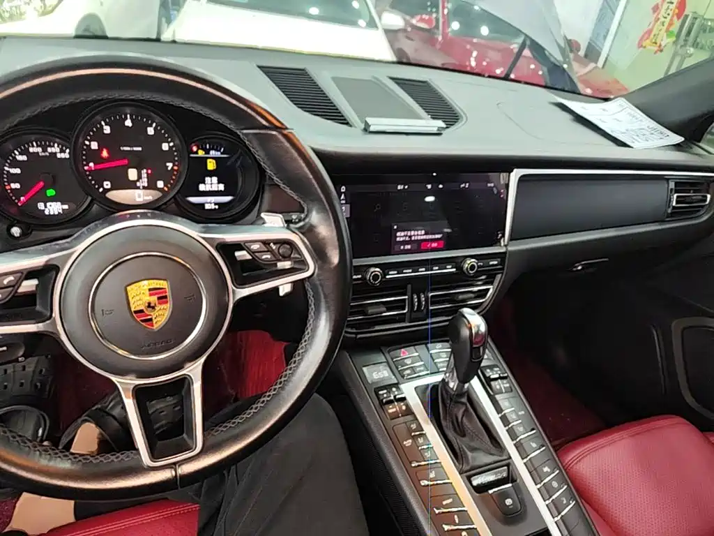 Porsche Macan — миниатюра 10
