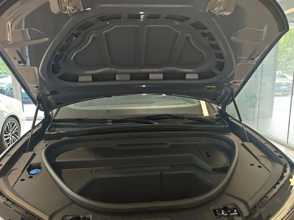 Audi Q6L e-tron — миниатюра 20
