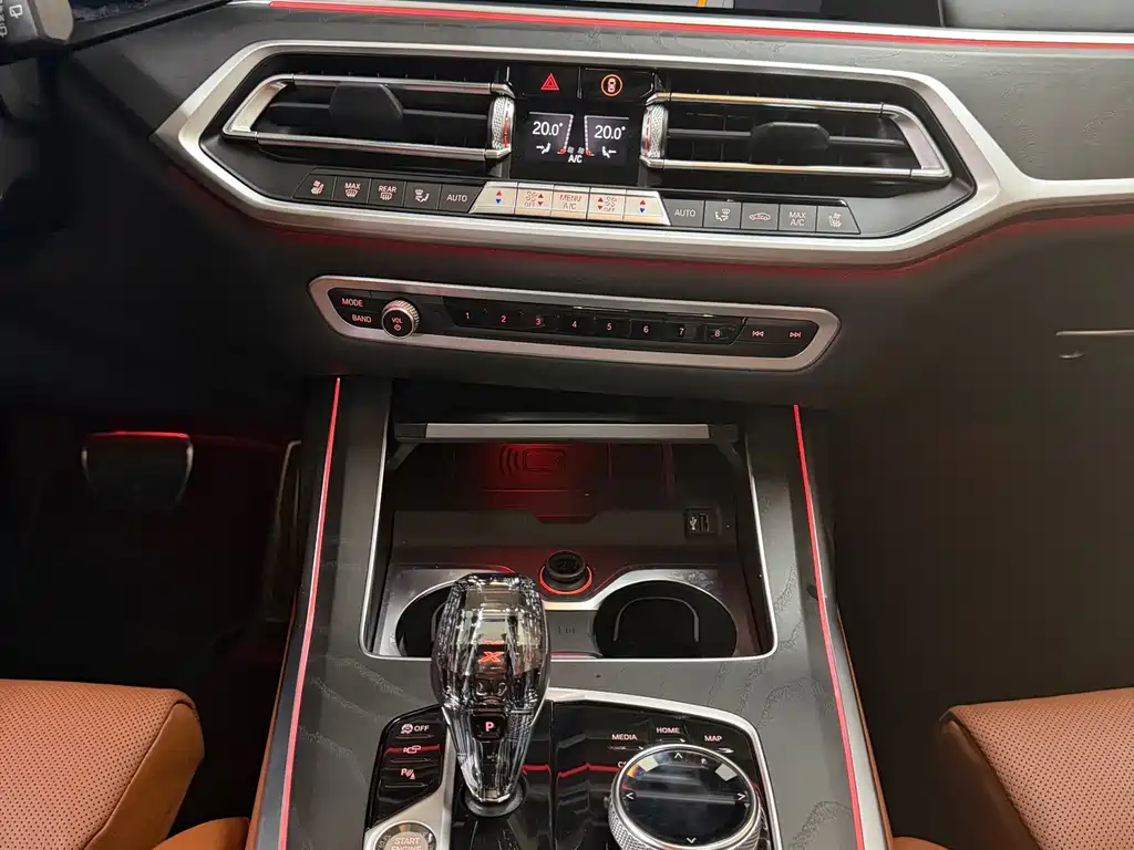 BMW X7 — миниатюра 10