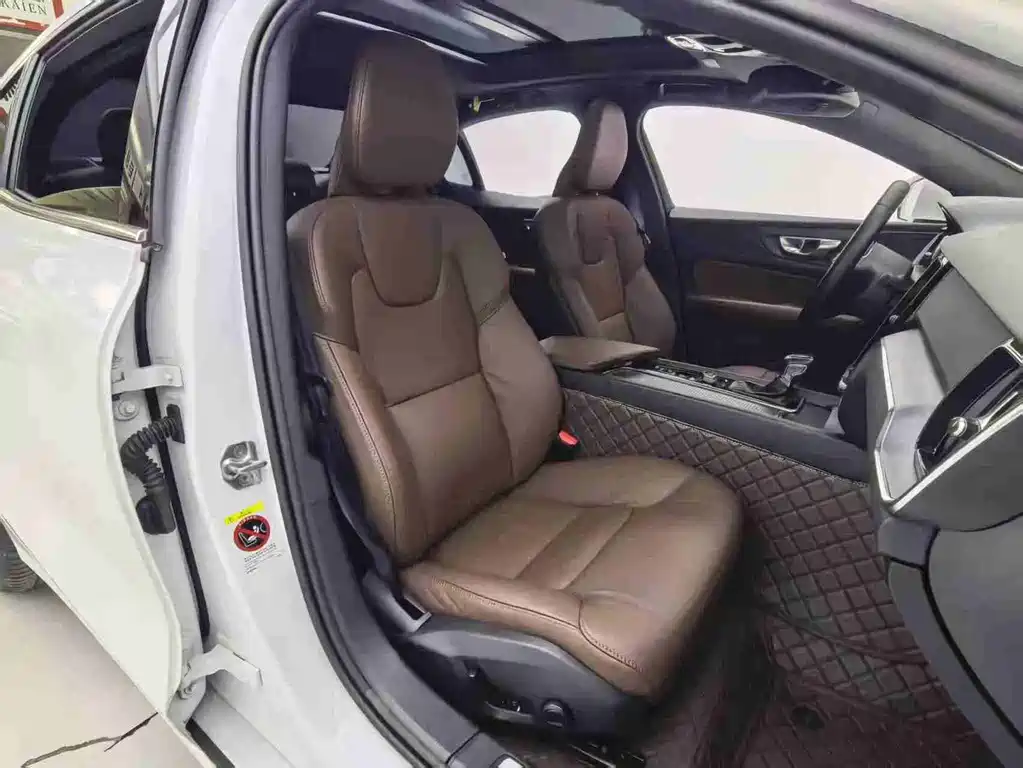 Volvo S60 — миниатюра 15