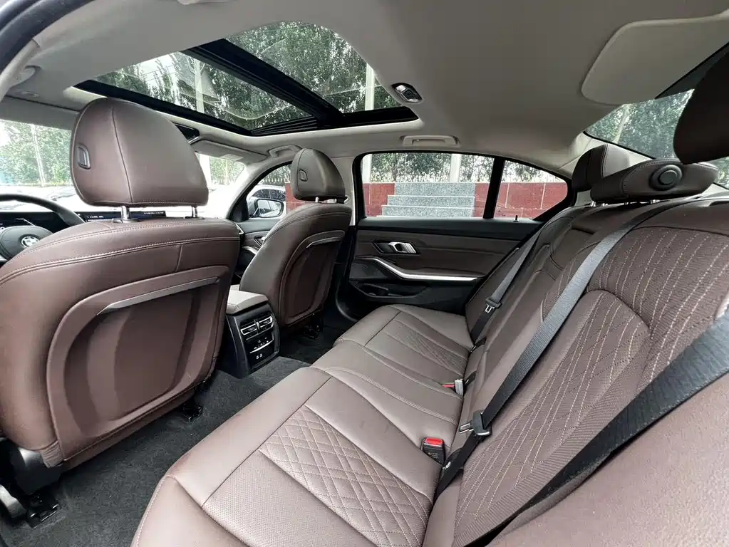 BMW 3 Series — миниатюра 10