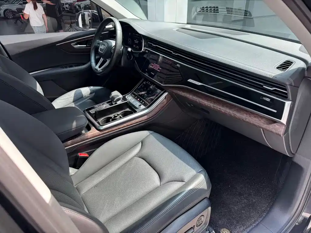 Audi Q7 — миниатюра 18