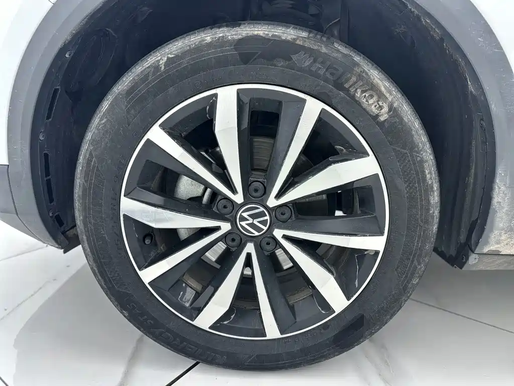 Volkswagen T-Roc — миниатюра 12