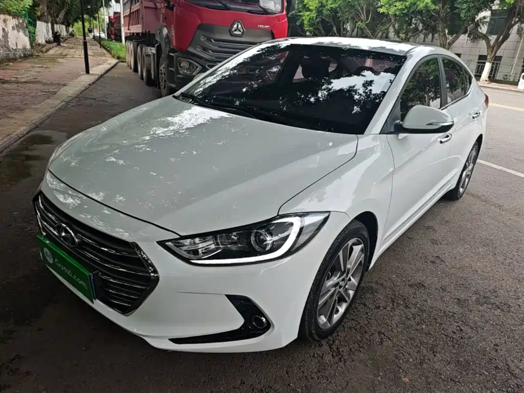 Hyundai Elantra — миниатюра 2