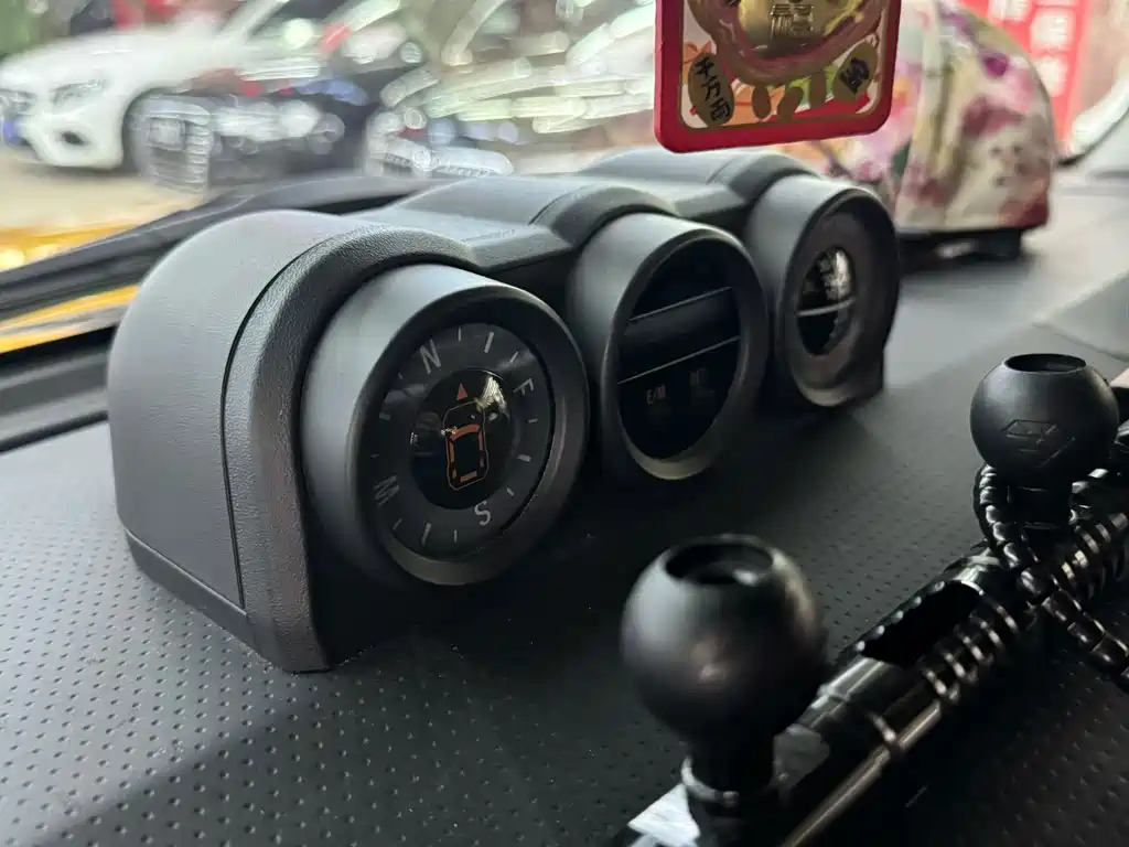 Toyota FJ Cruiser — миниатюра 5