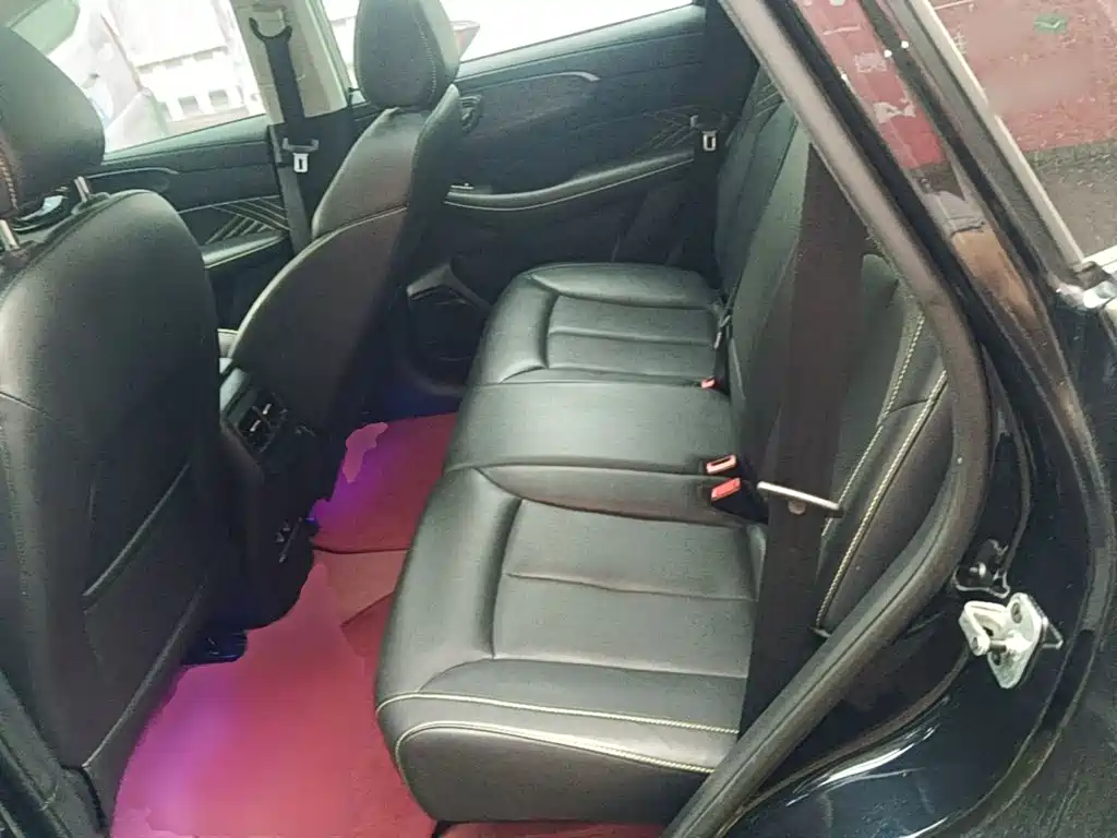 Roewe RX5 — миниатюра 17