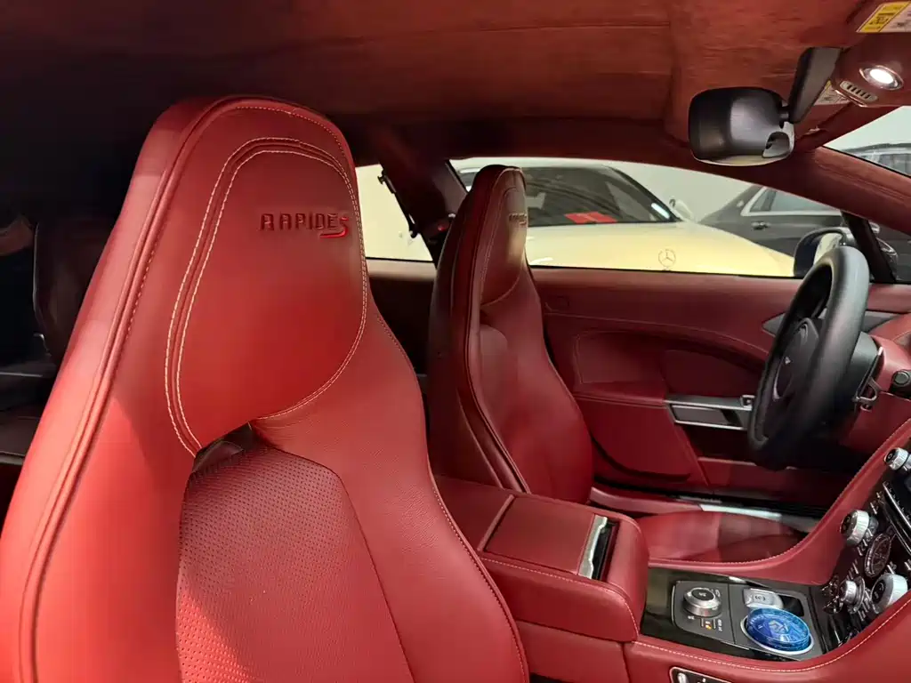 Aston Martin Rapide — миниатюра 14