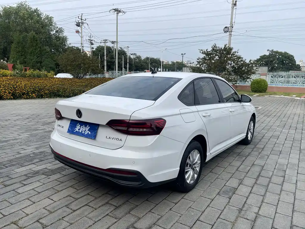 Volkswagen Lavida — миниатюра 8