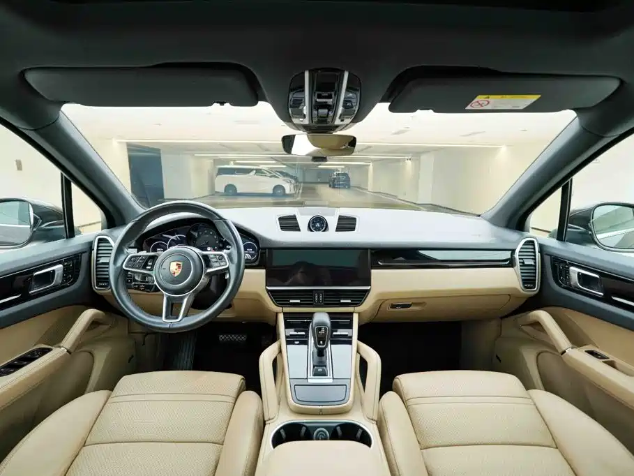 Porsche Cayenne — миниатюра 18