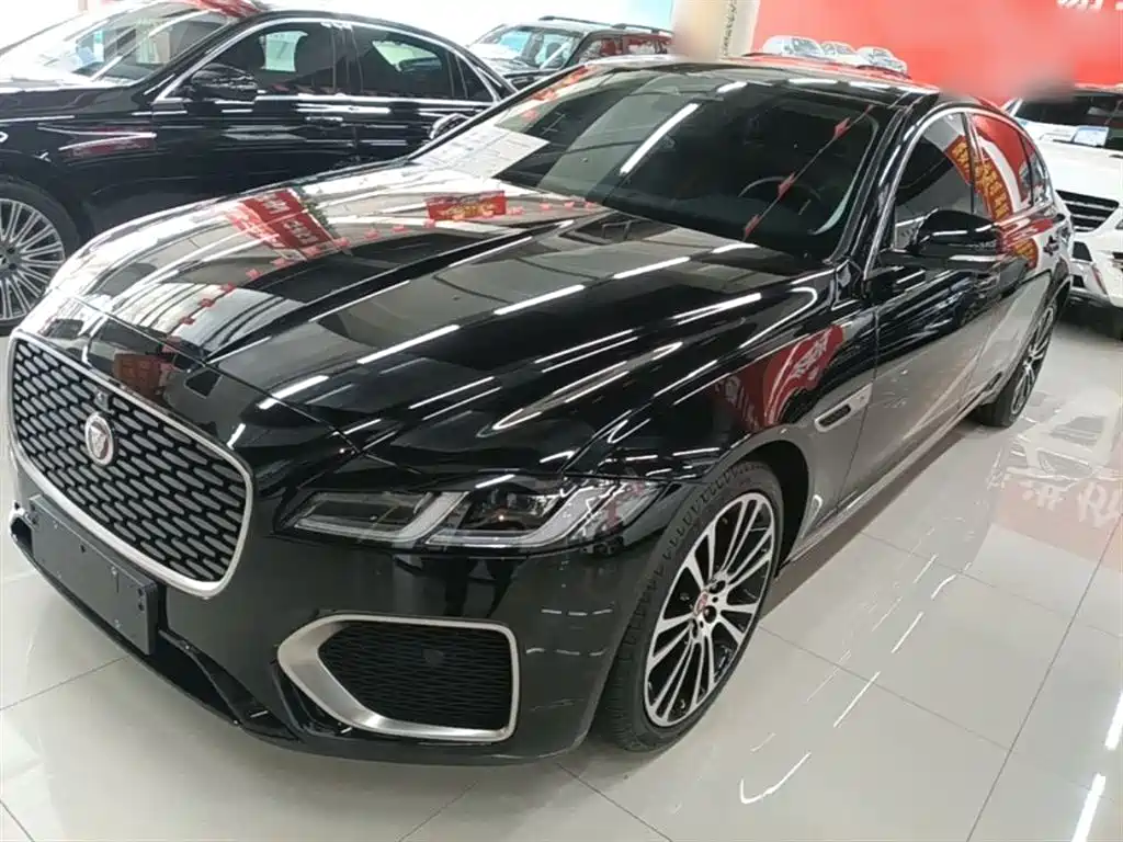 Jaguar XFL 2024 2.0T P250 Premium Luxury