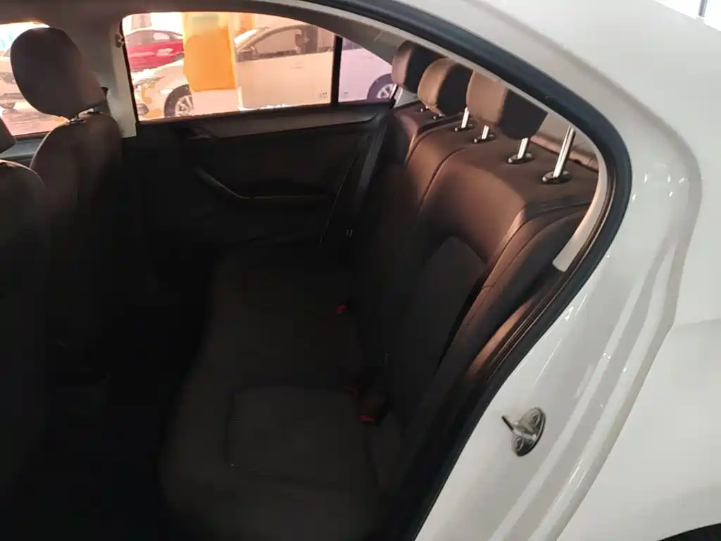 Volkswagen Santana — миниатюра 17
