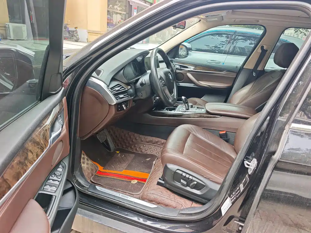 BMW X5 (Import) — миниатюра 7