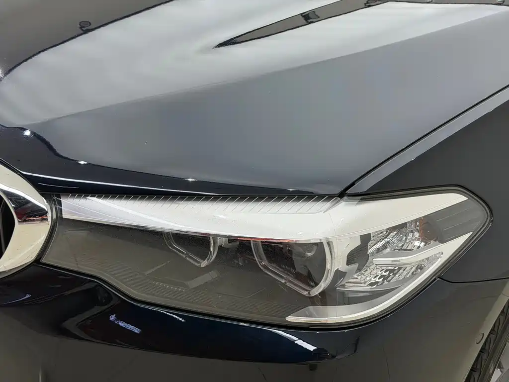 BMW 5 Series — миниатюра 16