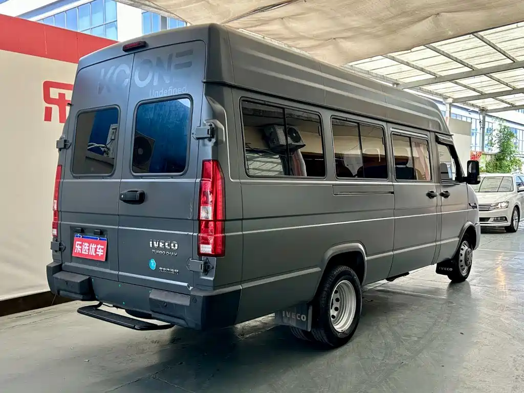 IVECO Daily — миниатюра 6