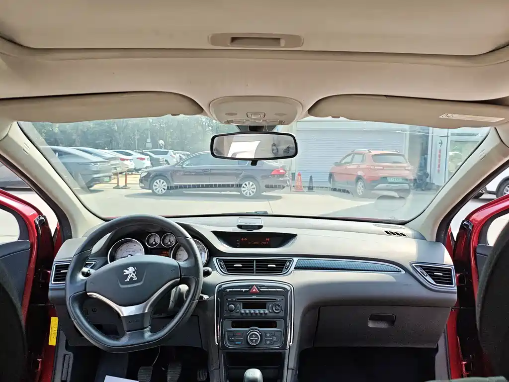 Peugeot 308 — миниатюра 10