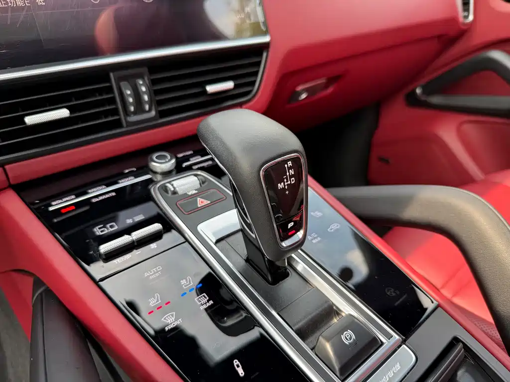 Porsche Cayenne — миниатюра 19