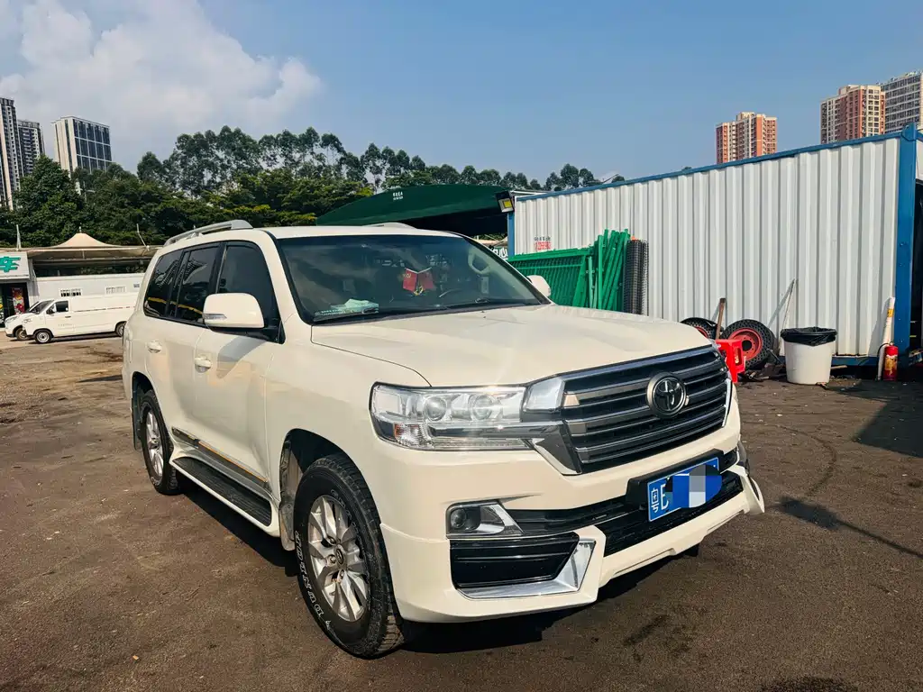 Toyota Land Cruiser — миниатюра 3