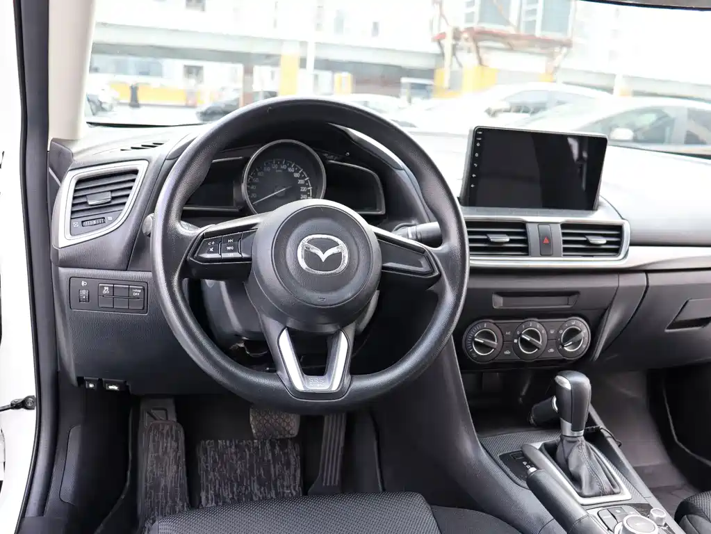 Mazda 3 Axela — миниатюра 13