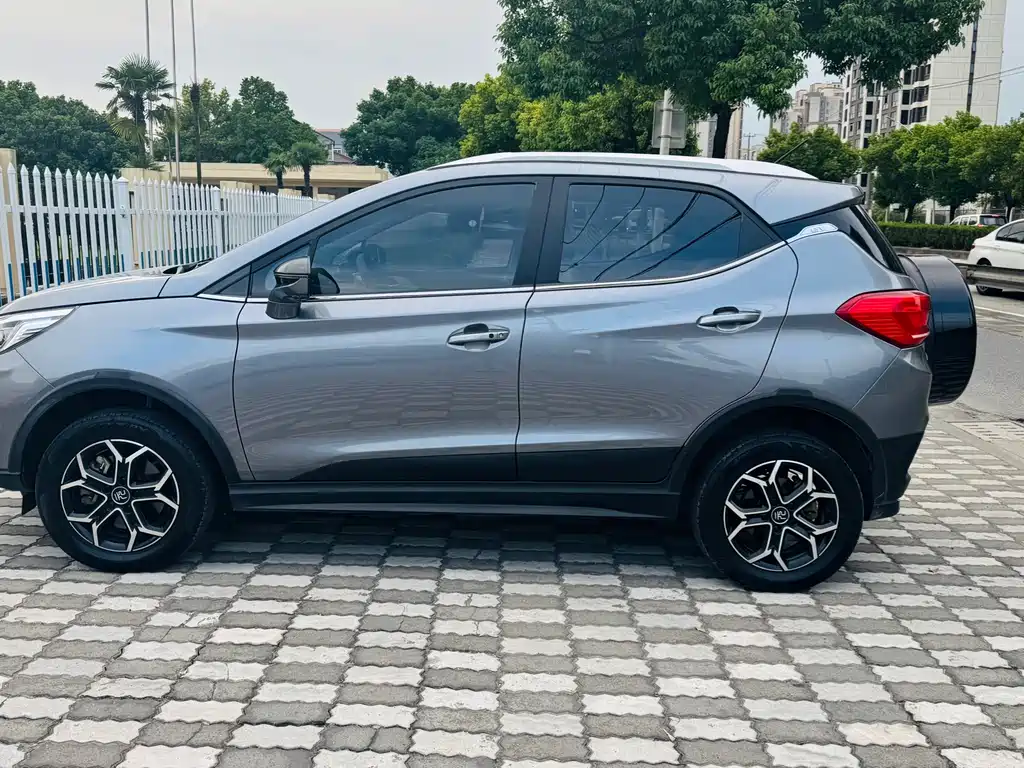 BYD Yuan Pro — миниатюра 8