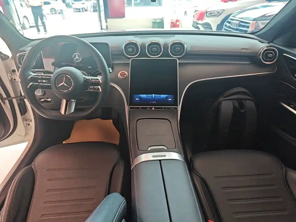 Mercedes-Benz C-Class — миниатюра 10