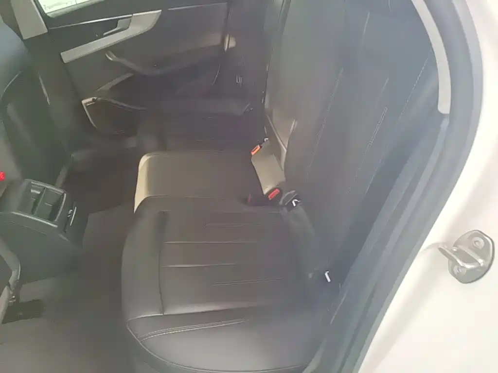Audi A4L — миниатюра 17