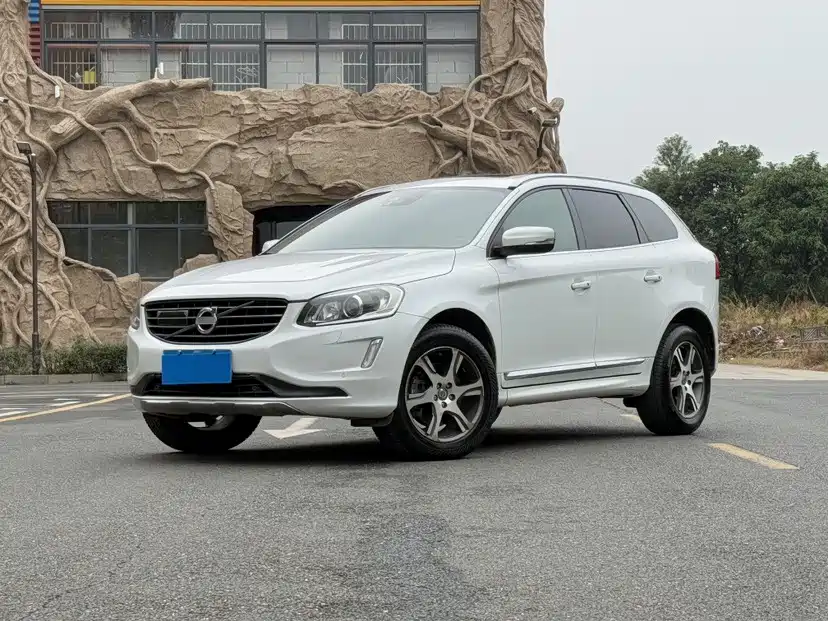 Купить Volvo XC60 (Import)