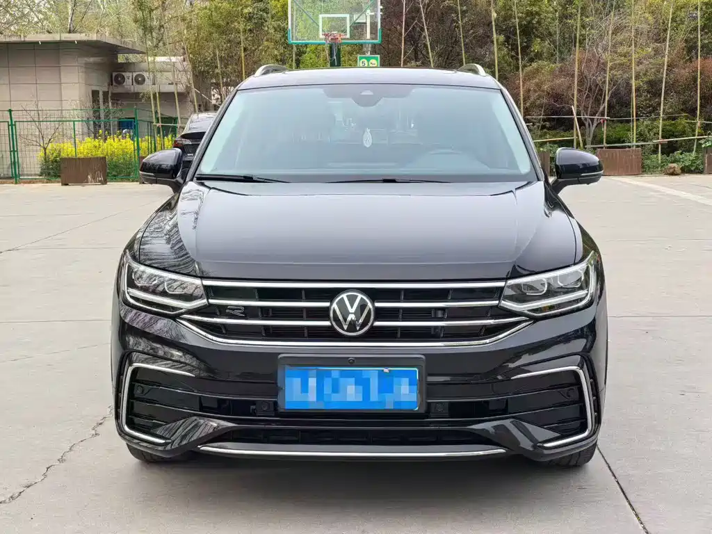 Volkswagen Tiguan L — миниатюра 2