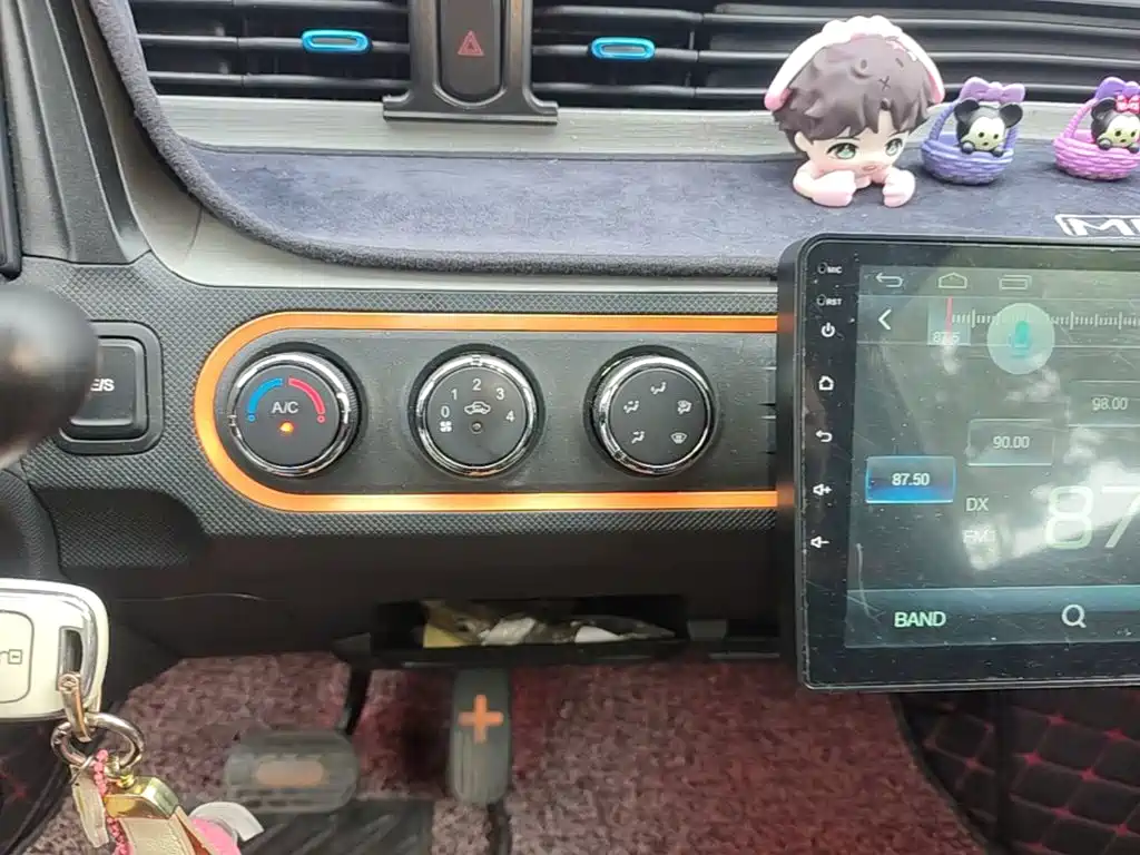 Wuling MINIEV — миниатюра 13