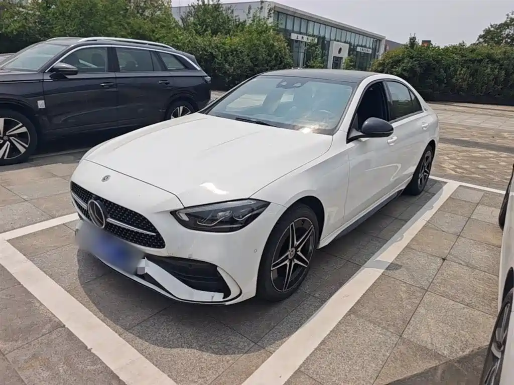 Mercedes-Benz C-Class 2024