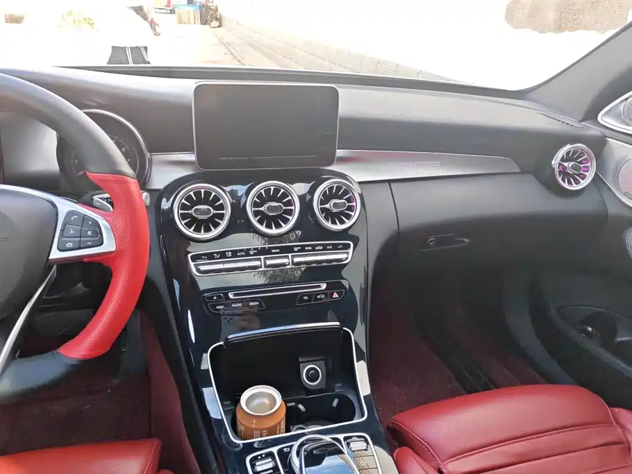Mercedes-Benz C-Class — миниатюра 13
