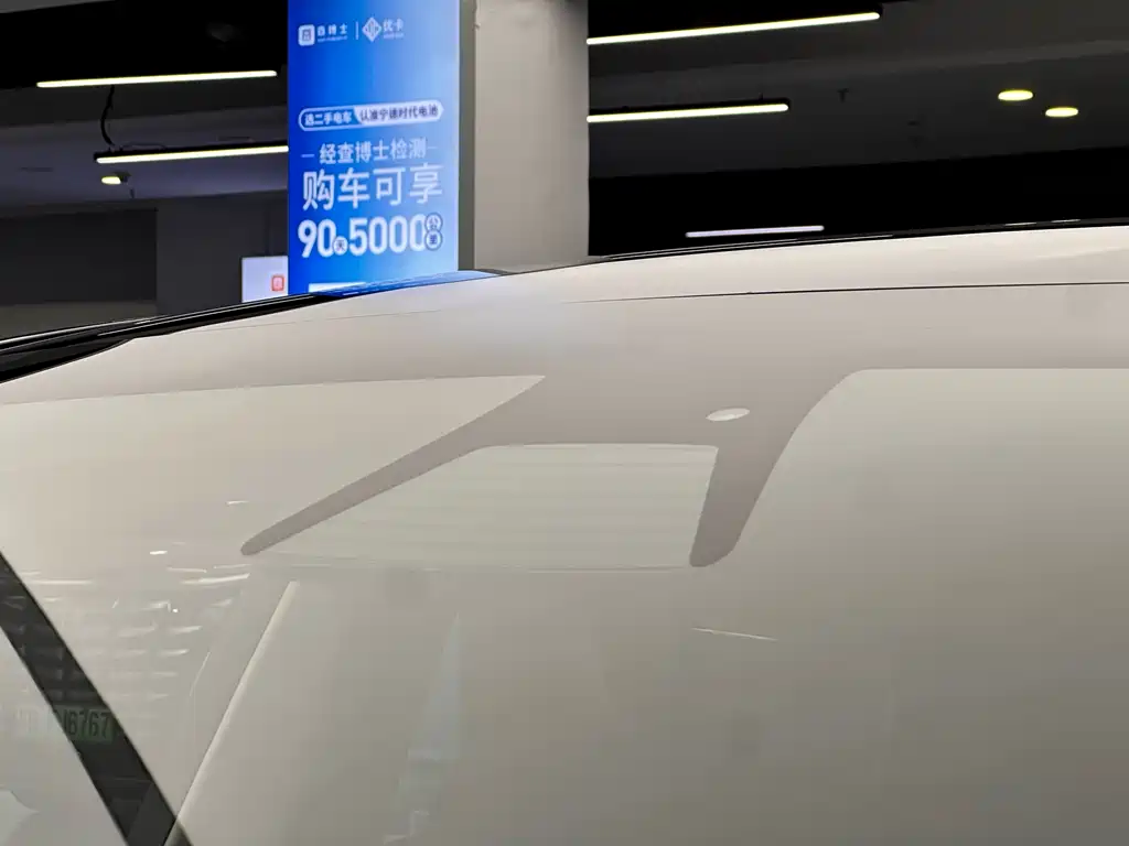 Tesla Model Y — миниатюра 6