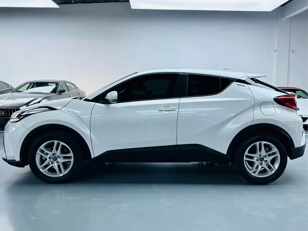 Toyota C-HR — миниатюра 12