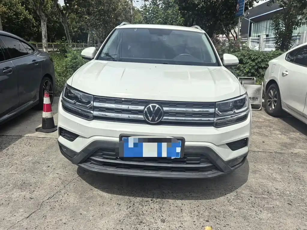 Volkswagen Tharu — миниатюра 2