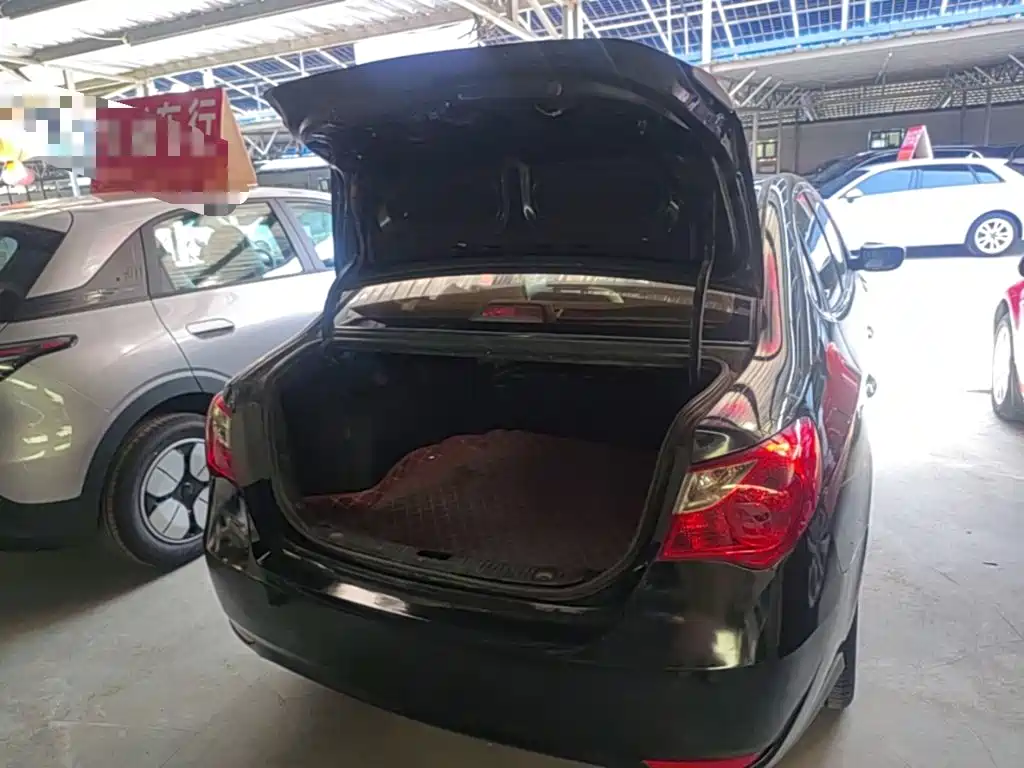 Hyundai Elantra — миниатюра 19