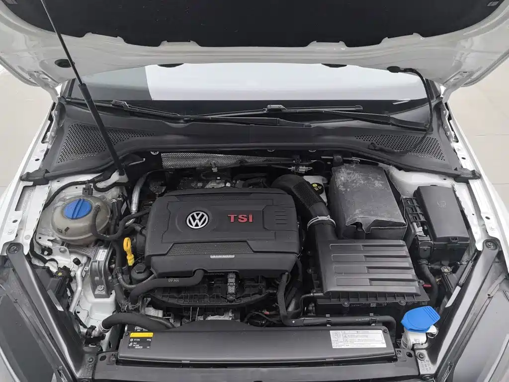 Volkswagen Golf GTI — миниатюра 6