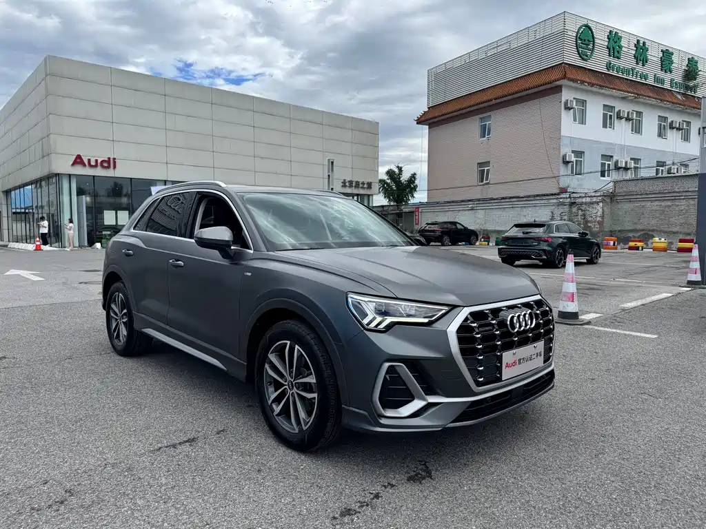 Audi Q3 2022 35 TFSI