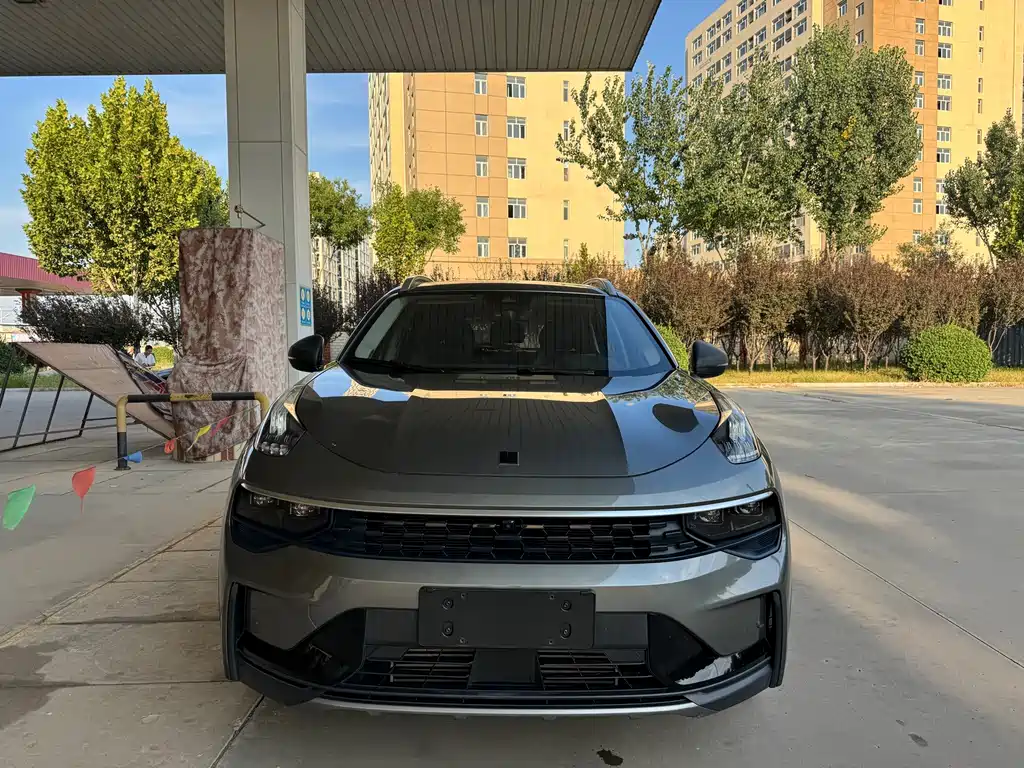 Lynk & Co 01 — миниатюра 2