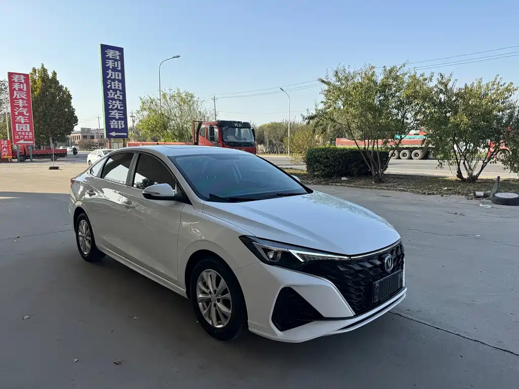 Changan Eado — миниатюра 2