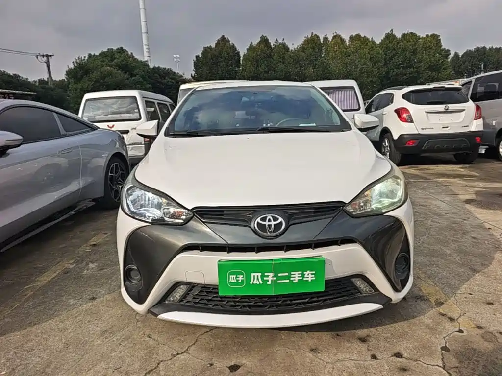 Toyota Yaris L — миниатюра 3