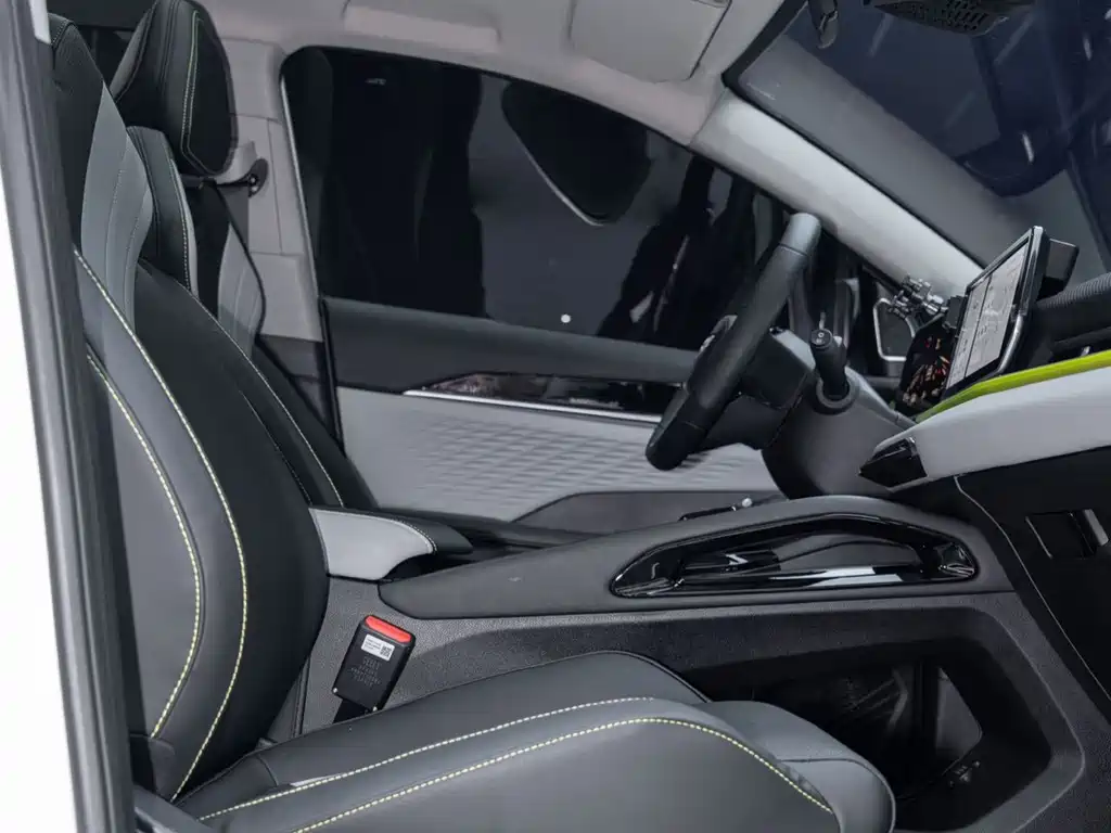 Geely Binyue — миниатюра 13