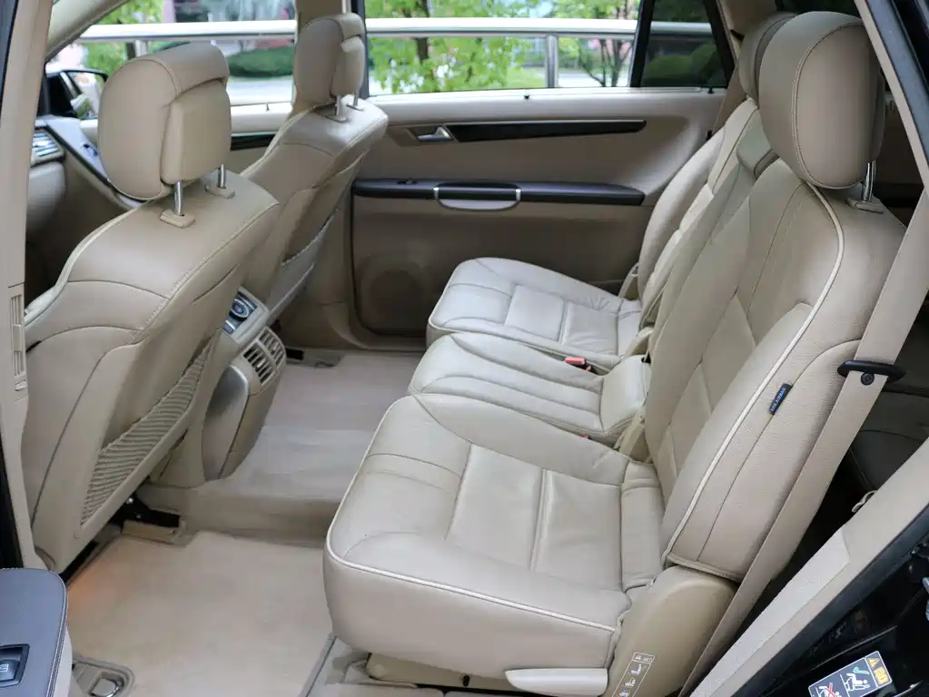 Mercedes-Benz R 2017 R 320 4MATIC