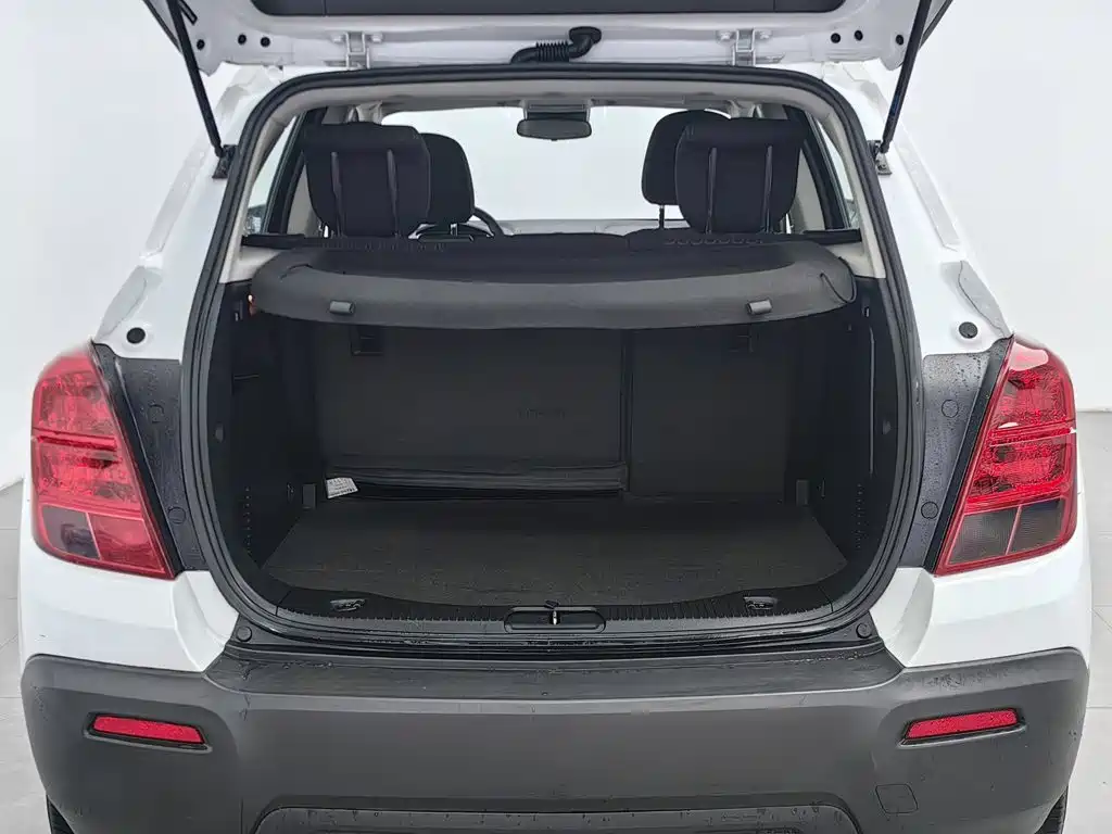 Chevrolet Trax — миниатюра 16