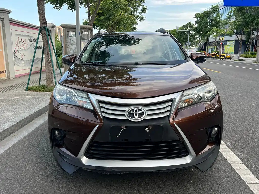 Toyota RAV4 2015 2.5L AT Elite