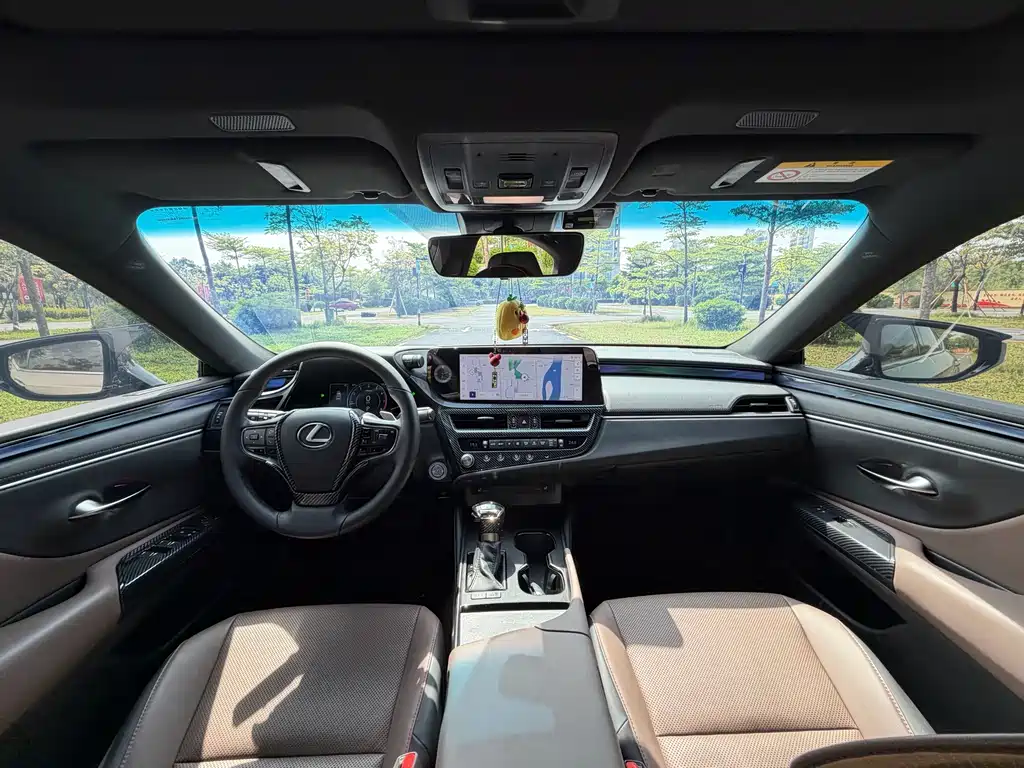 Lexus ES — миниатюра 6