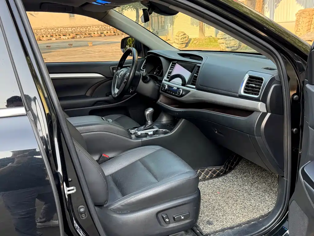 Toyota Highlander — миниатюра 19