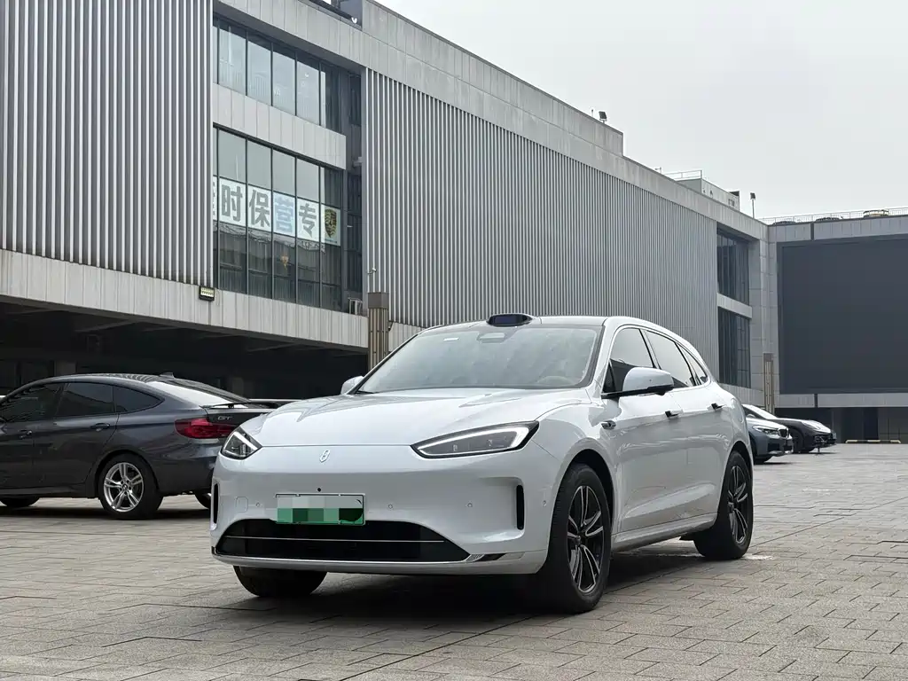 AITO M5 2025 EREV Ultra 4WD Edition