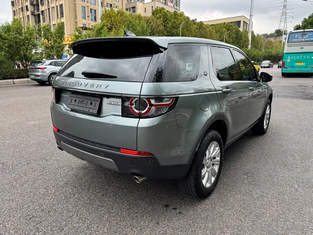 Land Rover Discovery Sport — миниатюра 9