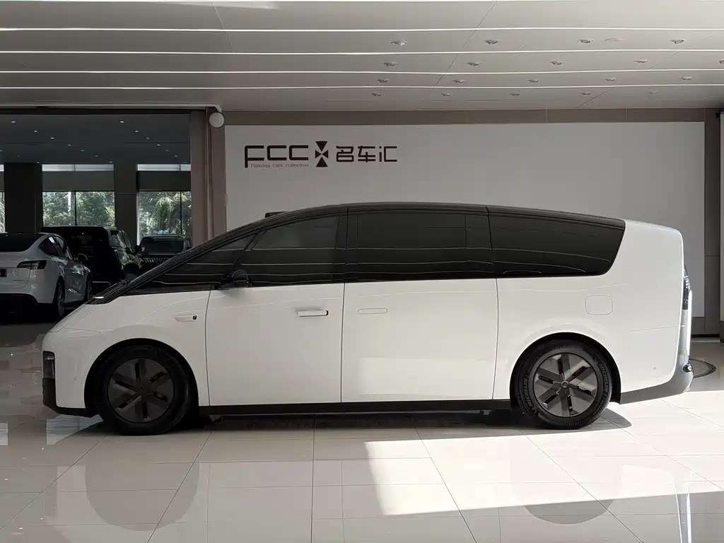 Li Auto Li MEGA — миниатюра 4