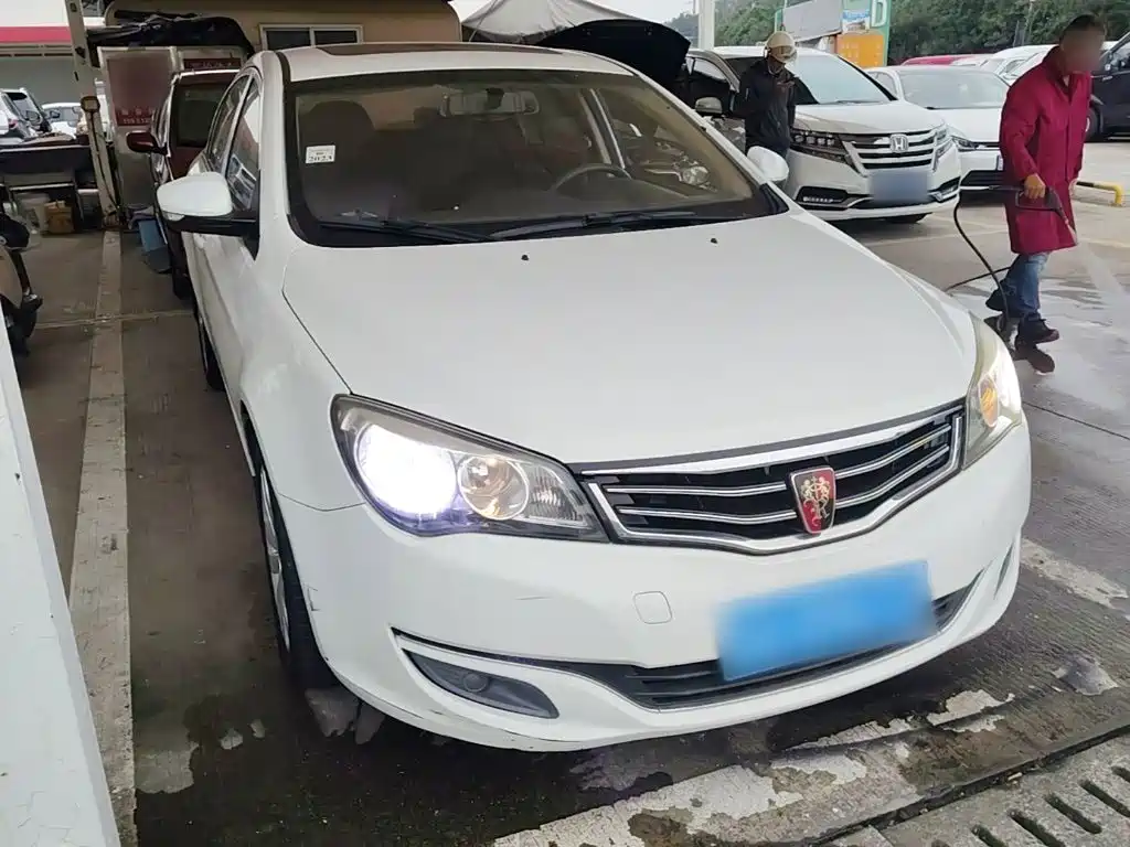 Roewe 350 — миниатюра 4