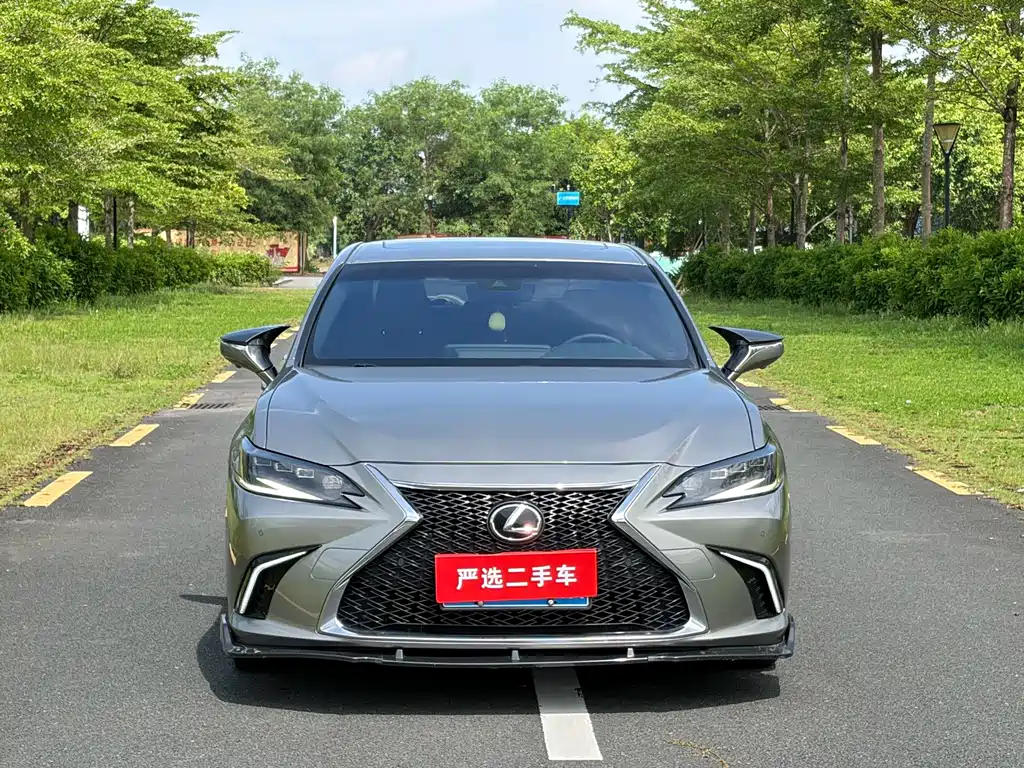 Lexus ES — миниатюра 2